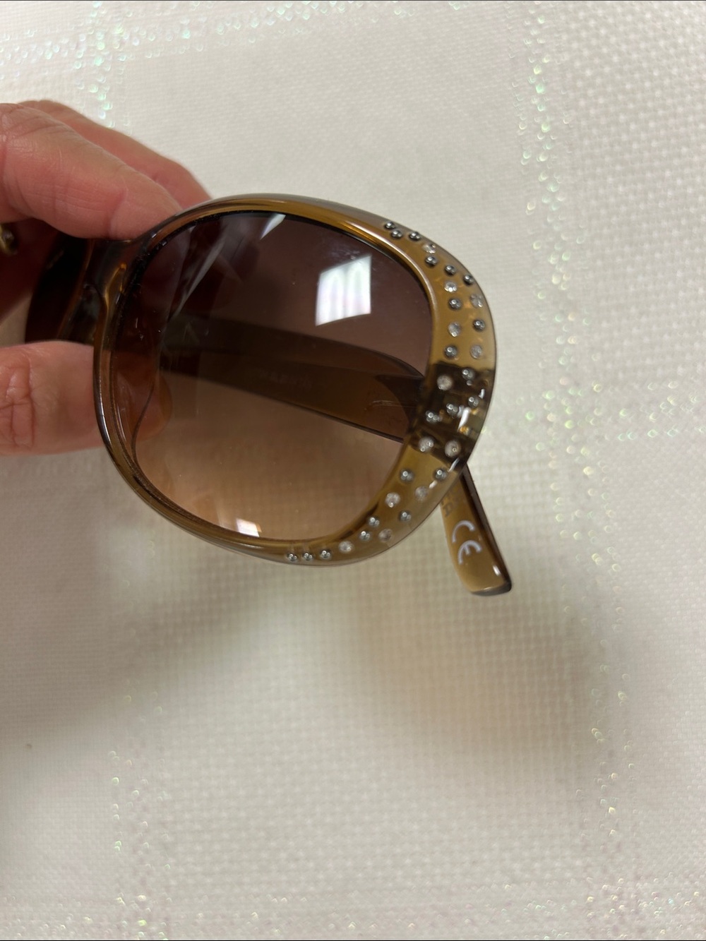 Women’s Brown Tortoiseshell and Light Brown Gradient Sunglasses Set image 4